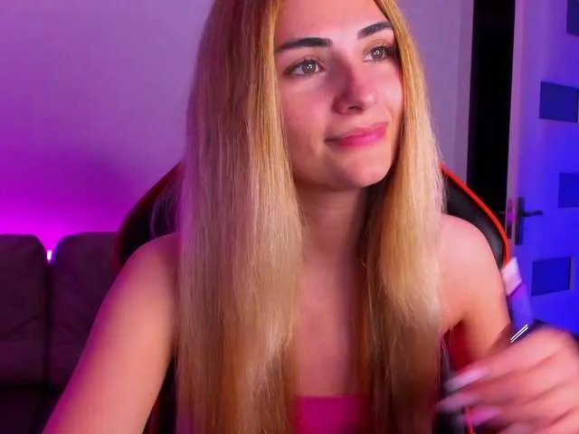 Live sex webcam photo for meow #291357412