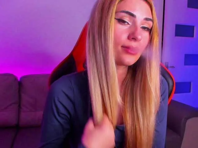 Live sex webcam photo for meow #291374913