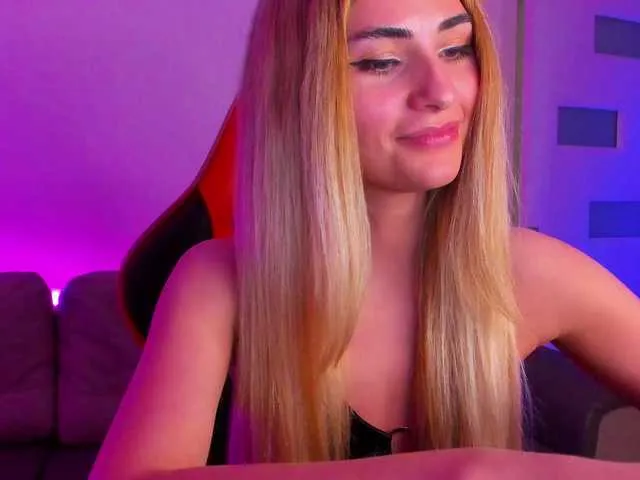 Live sex webcam photo for meow #291397873