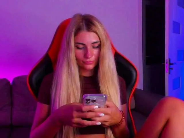 Live sex webcam photo for meow #291573651