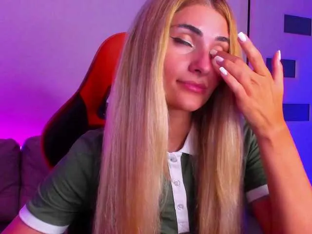 Live sex webcam photo for meow #291580477