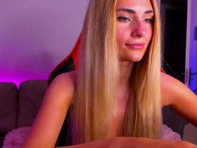 Live sex webcam photo for meow #291592599