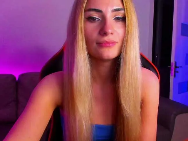 Live sex webcam photo for meow #291684374