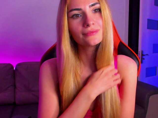 Live sex webcam photo for meow #291883143