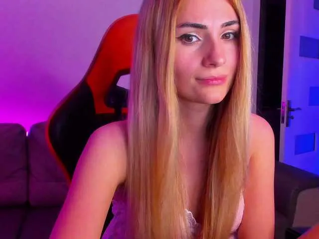 Live sex webcam photo for meow #291890238