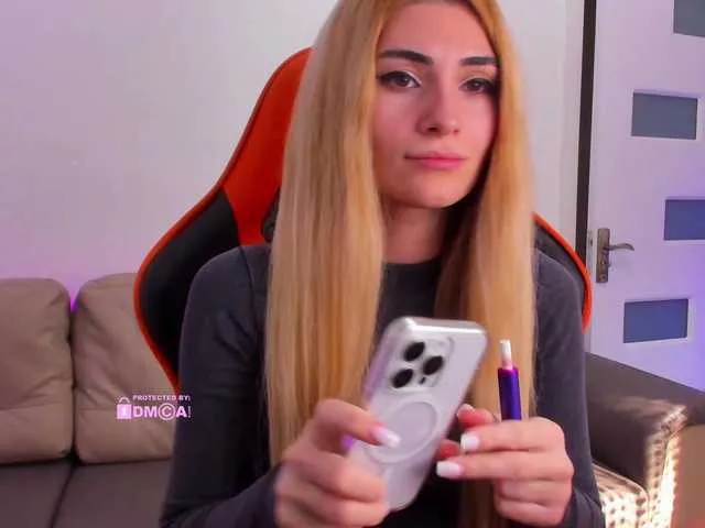 Live sex webcam photo for meow #292101139