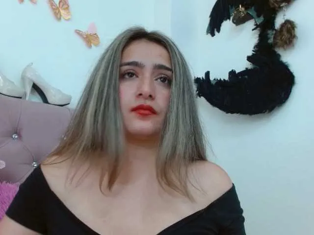 Live sex webcam photo for meridasweet #271772219