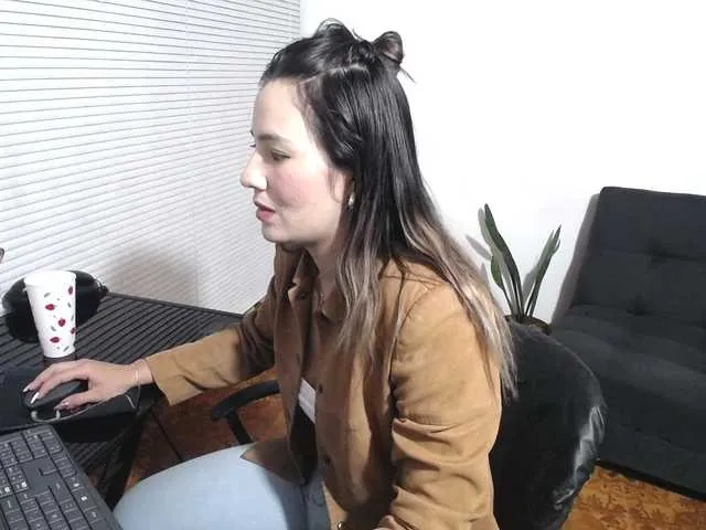 Live sex webcam photo for merlinaa-adams #291181558
