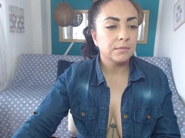 Live sex webcam photo for merlyna-love #277353578