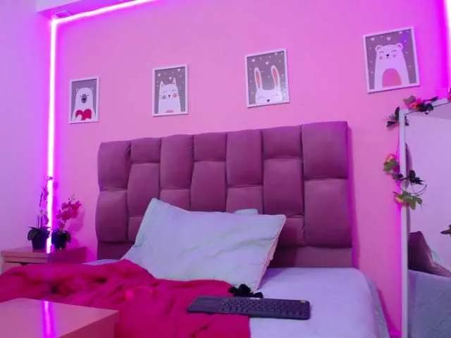 Live sex webcam photo for mermaid-princ #273706364