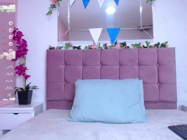 Live sex webcam photo for mermaid-princ #275306960