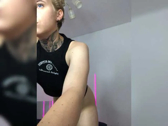 Live sex webcam photo for mery-jane- #275738233