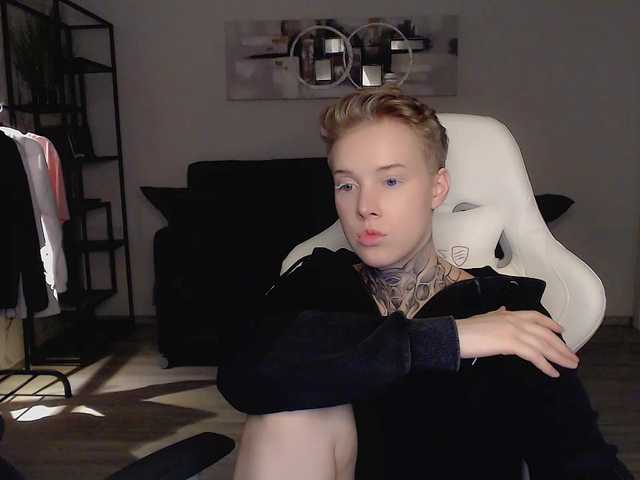 Live sex webcam photo for mery-jane- #290372083