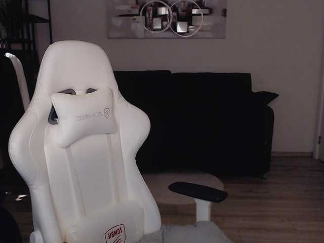 Live sex webcam photo for mery-jane- #290462944