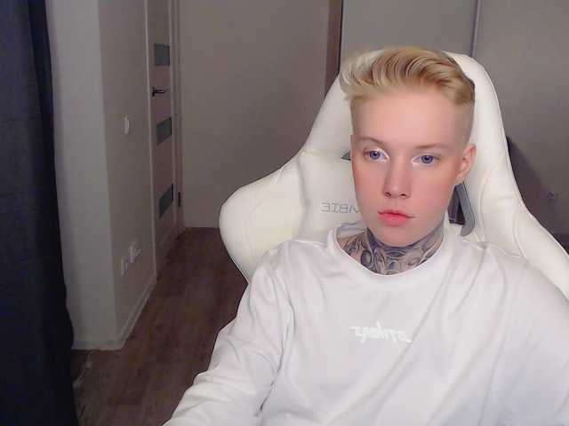 Live sex webcam photo for mery-jane- #290808385