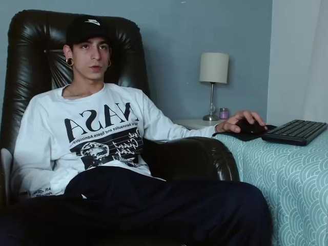 Live sex webcam photo for methodicxxx #275596895