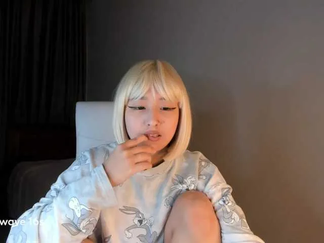 Live sex webcam photo for meyriinn #276301242