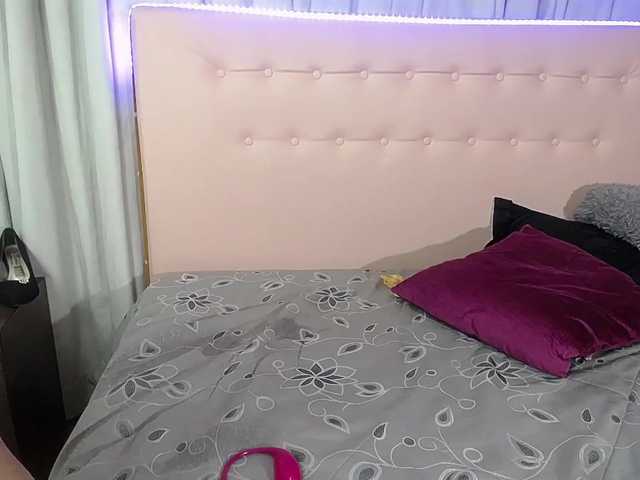 Live sex webcam photo for mia-ben #271901680