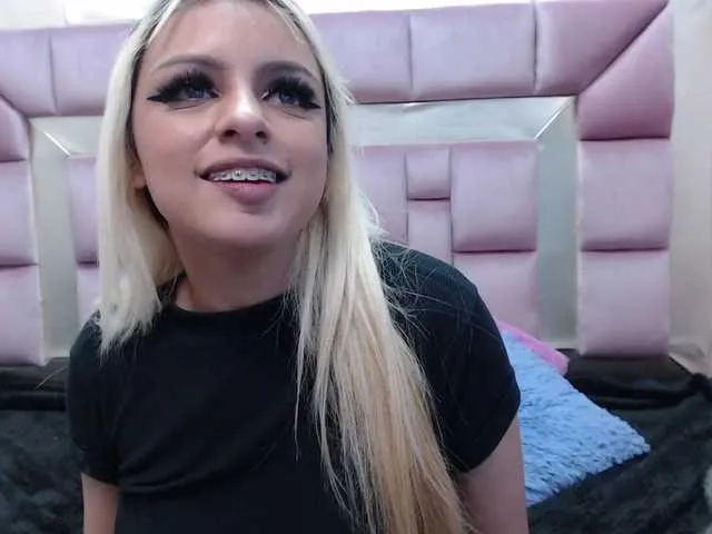 Live sex webcam photo for mia-blosom #272196748