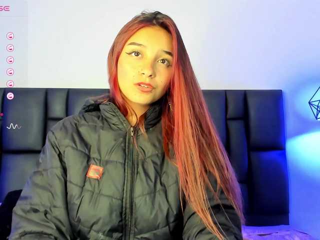 Live sex webcam photo for mia-brown5 #277893392