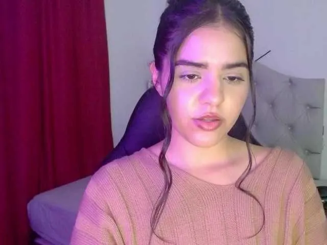 Live sex webcam photo for mia-collins #276110450