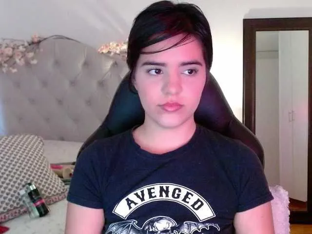 Live sex webcam photo for mia-collins #276587523