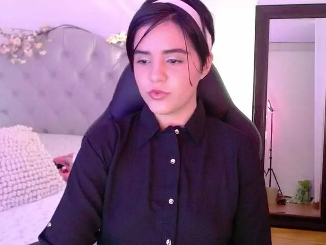 Live sex webcam photo for mia-collins #276628547