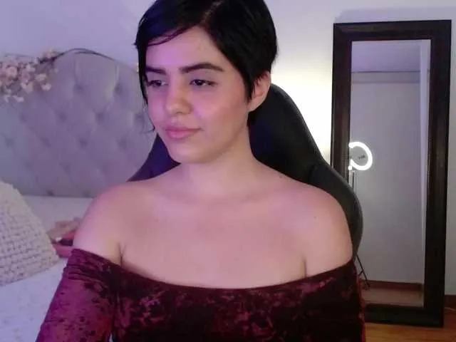Live sex webcam photo for mia-collins #276642322