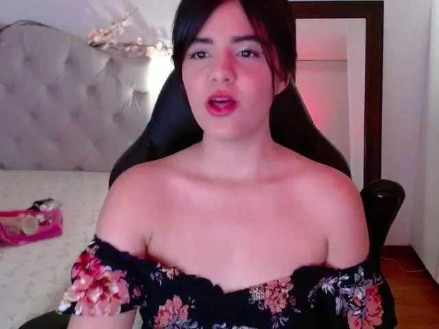 Live sex webcam photo for mia-collins #276775989