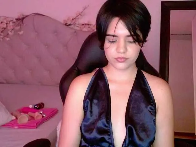 Live sex webcam photo for mia-collins #276834996