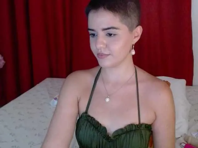 Live sex webcam photo for mia-collins #277061889