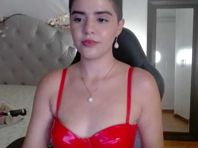 Live sex webcam photo for mia-collins #277073444
