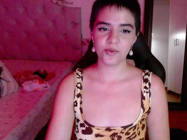 Live sex webcam photo for mia-collins #277266021