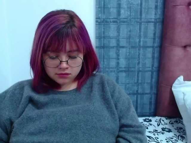 Live sex webcam photo for mia-doll #273697154