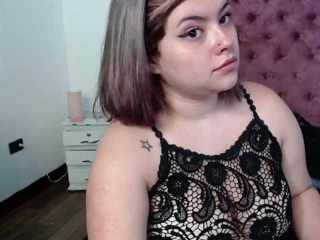 Live sex webcam photo for mia-doll #273920959