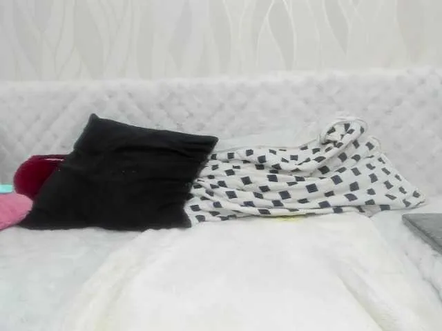 Live sex webcam photo for mia-donatto #272430358