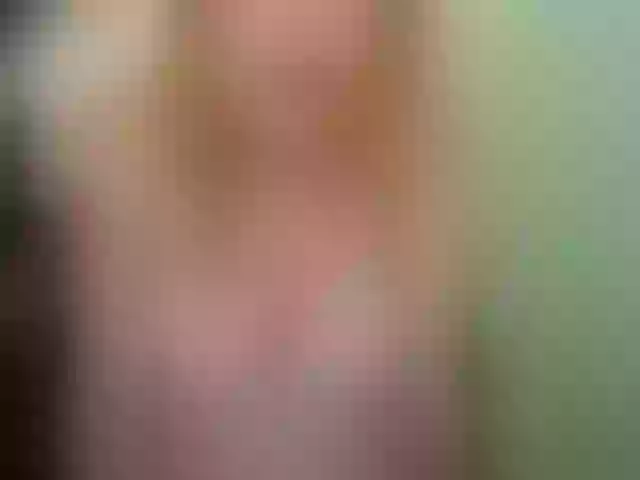 Live sex webcam photo for mia-foxx #273316804