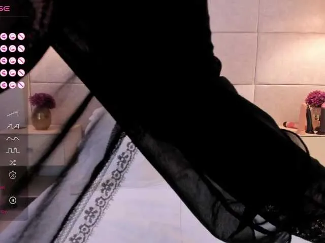 Live sex webcam photo for mia-lourence #291122732