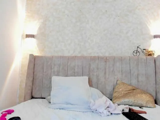 Live sex webcam photo for mia-lourence #291221056