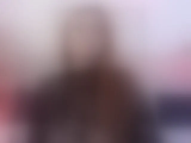 Live sex webcam photo for mia-lourence #294142619