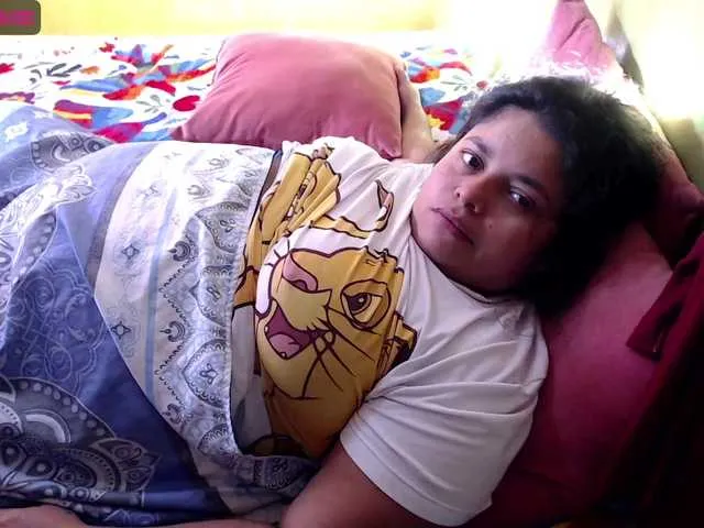 Live sex webcam photo for mia-naughty #275597351