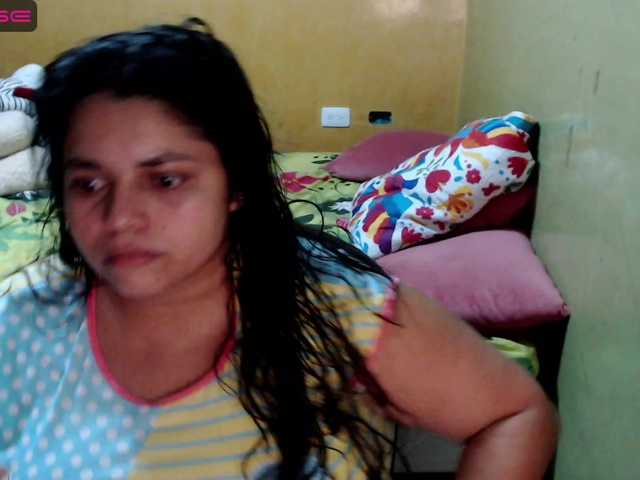 Live sex webcam photo for mia-naughty #275702394