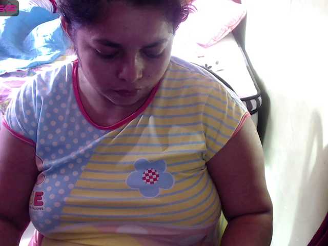 Live sex webcam photo for mia-naughty #275726409