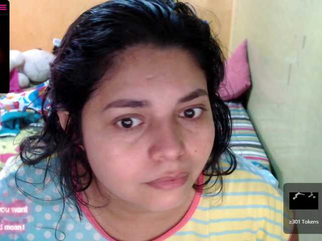 Live sex webcam photo for mia-naughty #275733323