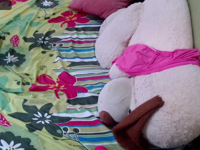 Live sex webcam photo for mia-naughty #276079683