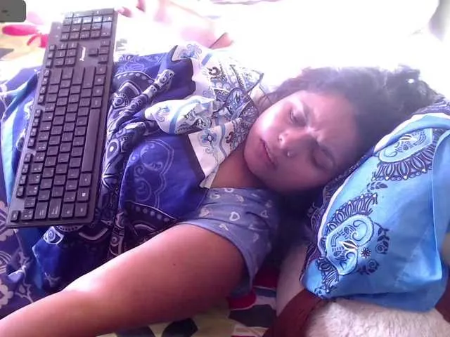 Live sex webcam photo for mia-naughty #276144784