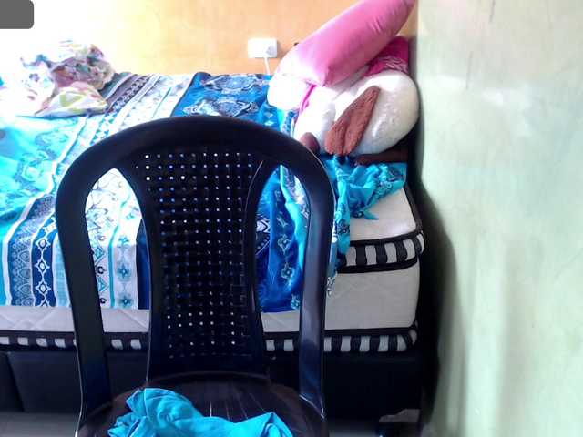 Live sex webcam photo for mia-naughty #276377211