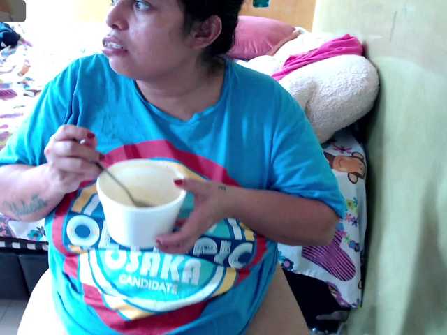 Live sex webcam photo for mia-naughty #276392470