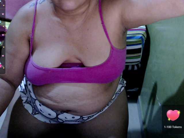 Live sex webcam photo for mia-naughty #276567423