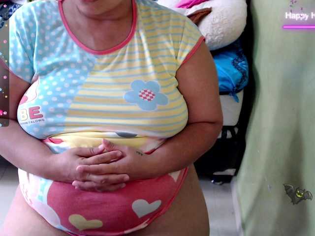 Live sex webcam photo for mia-naughty #276592763